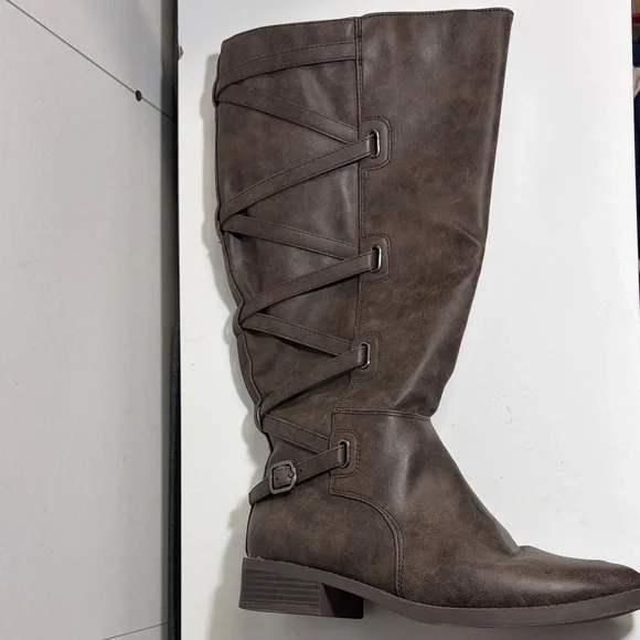 Brown Knee-High Women's Boots - Picture 4 of 6